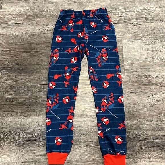 Spider-Man Kids Pajamas - Blue and Red - 8 - Picture 5 of 9